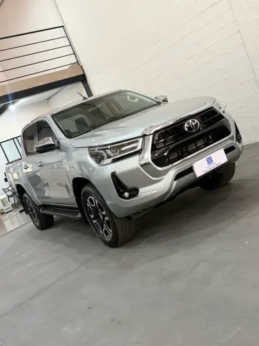 Toyota Hilux CD SR 4X4 2.8 TDI Diesel Aut. 2024