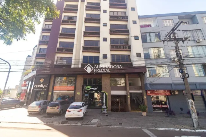 Sala comercial para locação na Avenida Cristóvão Colombo, no bairro Floresta, em frente à 