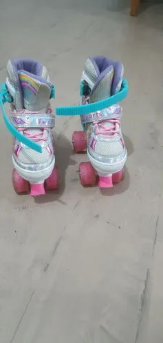 Patins infantil com Led ajustável 30/34<br>R$100