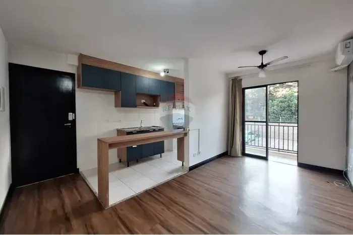 Apartamento à venda com planejados, ar-condicionado e vista livre em condomínio com piscin