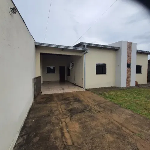 Alugo ou vendo casa em Candeias do Jamari, bairro satélite, na avenida principal