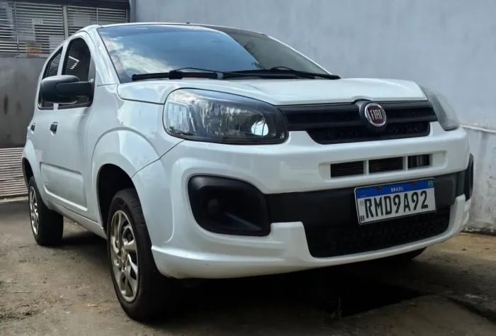 Fiat Uno Attractive 1.0 EVO Fire Flex 8V 5P 2021
