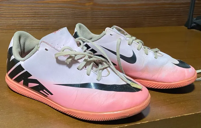 Vendo tênis Nike chuteira