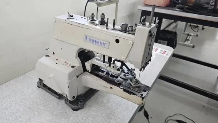 Botoneira 2x4 furos - LANMAX - GF Máquinas