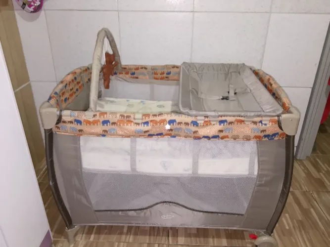 Berço Cercado Semi novo
