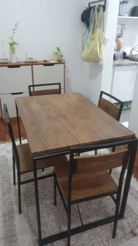 Mesa de Jantar Industrial 4 Lugares com 4 Cadeiras - Ótimo Estado