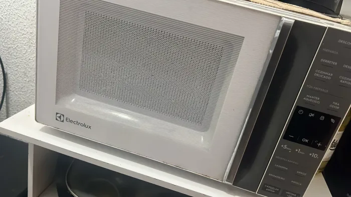 Microondas eletrolux 36litros