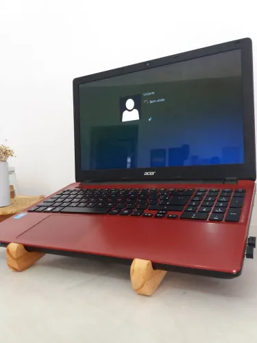 Suporte para notebook - madeira