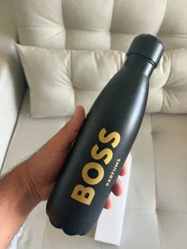 Garrafa térmica Hugo Boss para treino