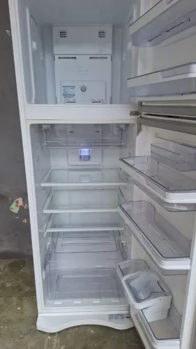 GELADEIRA FROST FREE NOVA 