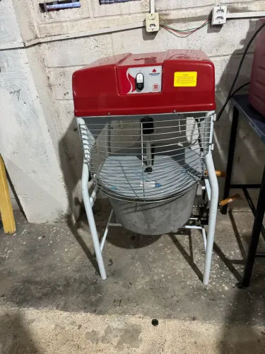 Misturela 40 litros Braesi semi- nova 