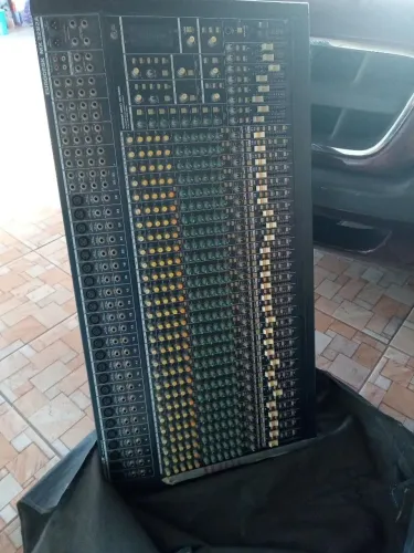 Mesa de som grande
