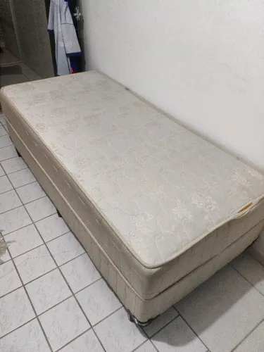 Cama box solteiro com molas