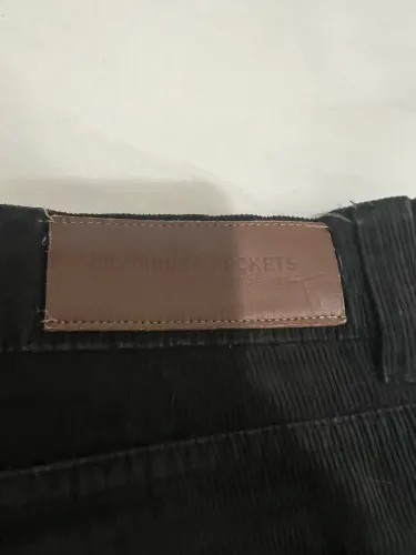Calça Veludo Preta Richards - TAM 48