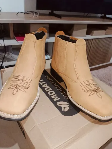 Vendo botina número 42