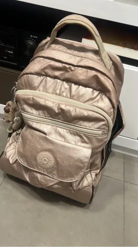 Mochila KIPLING ROSA METALIZADA