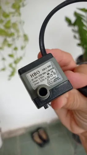 Bomba de água para aquário e fontes 220L hora 110 volts