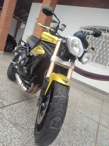 Triumph speed triple 2013 impecável