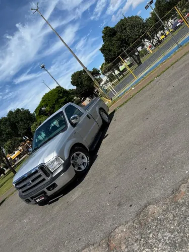 Ford F-250 XLT 3.9 4X2 Diesel TB 2009