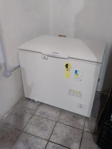 Vendo Freezer 314lts en perfeito estado Electrolux