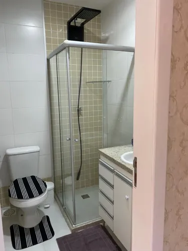 Alugo apartamento mobiliado completo, na praia de Itapuã.