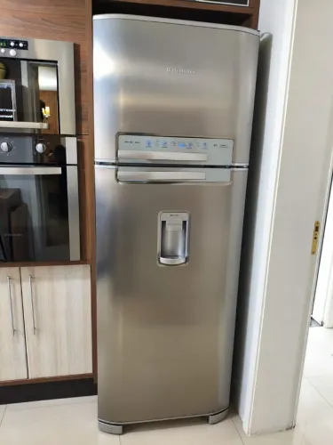 Geladeira Electrolux DW50X Frost Free Inox - Excelente Estado!