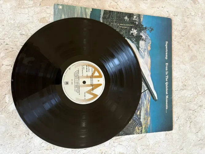 LP Supertramp: Even in the Quietest Moments (1977)