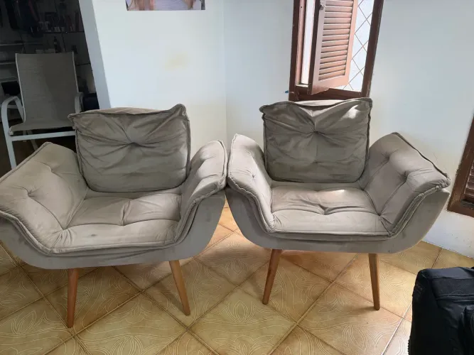Vendo duas poltronas 