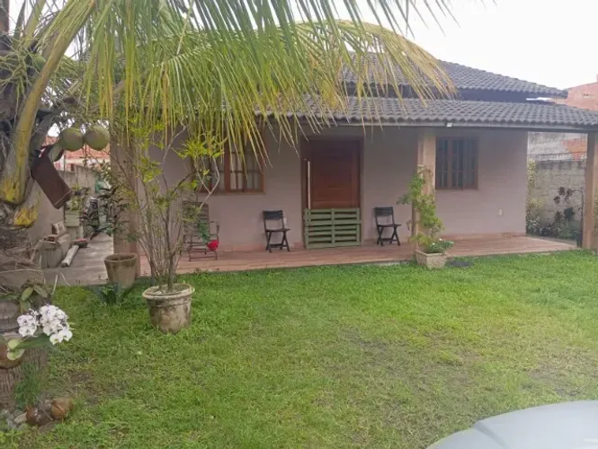 ITAIPUAÇU CASA AMPLA COM KITINET, ESPAÇO GOURMET E PISCINA OPCIONAL