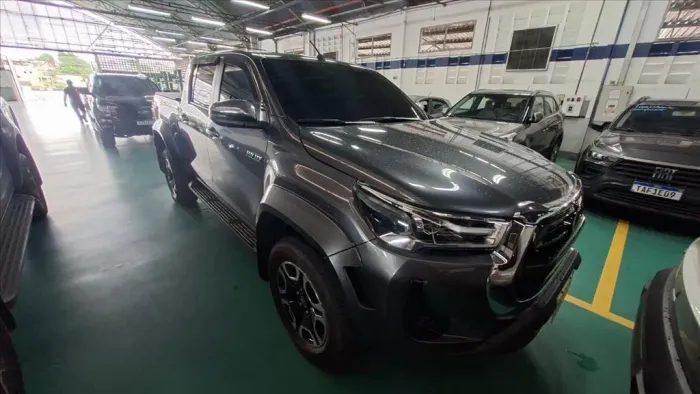 Toyota Hilux CD SRX Plus 4X4 2.8 TDI Die. Aut. 2025