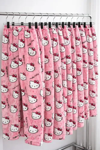 Calça hello kitty
