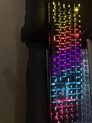 Teclado mecânico retroiluminado
