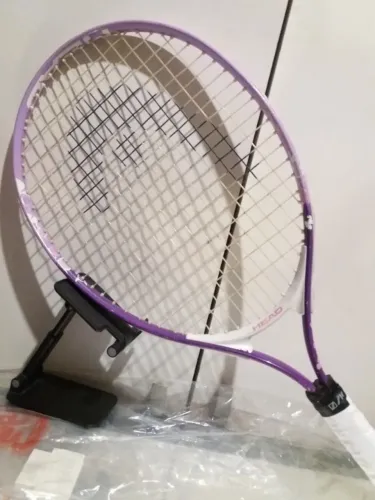 RAQUETE DE TENIS HEAD JUNIOR 23. OVERGRIP NOVO. LINDA