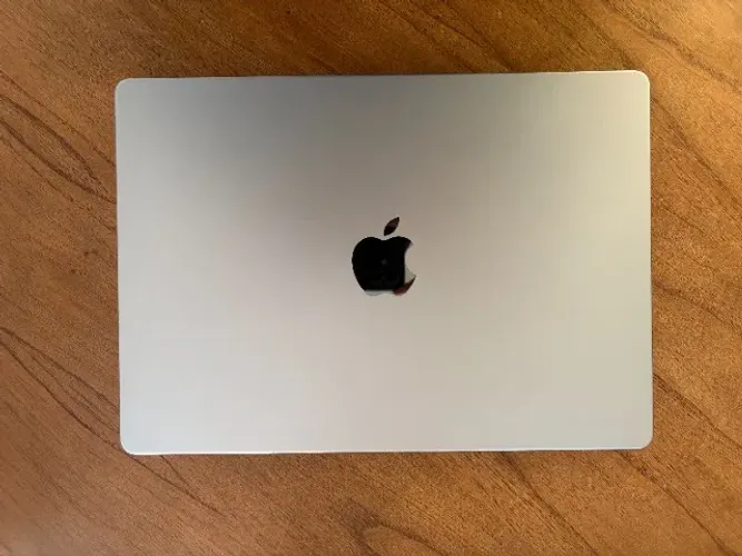 MacBook Pro 14" 16GB RAM 1TB de SSD