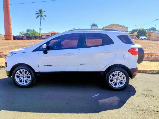 Ford Ecosport Freestyle 1.6 16V Flex 5P 2013