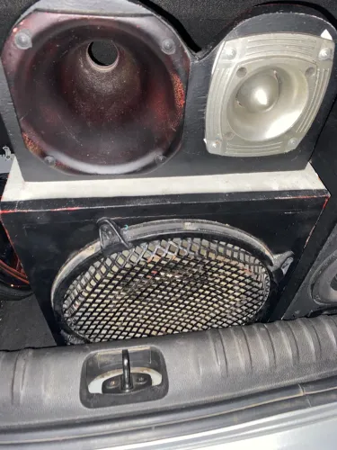 Vendo som automotivo/residencial