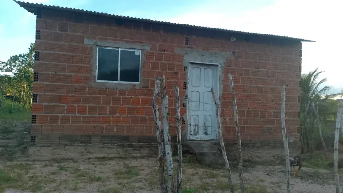 Vendo uma casa na cidade de pureza RN.