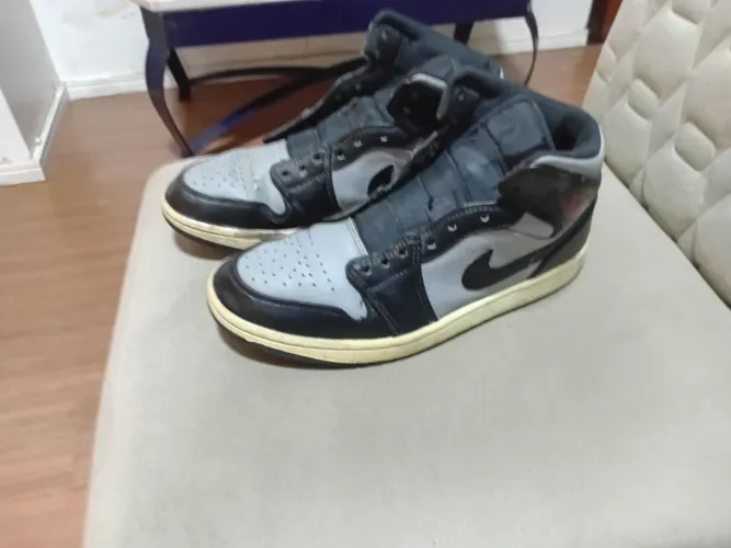 Tênis jordan mid shadow