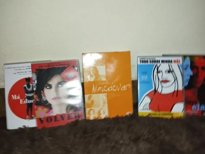 coleção de DVDs de filmes dirigidos pelo cineasta espanhol Pedro Almodóvar