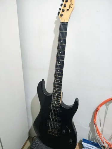 Guitarra Tagima TW 510 + Pedaleira Cuvave Cubebaby + Amplificador e cabos 
