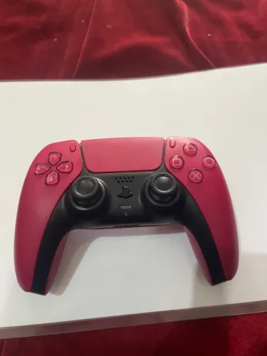 Controle de ps5 vermelho usado apenas 2 vezes