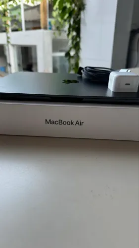 MacBook Air M5 16gb 512gb Midnight 11 meses de garantia