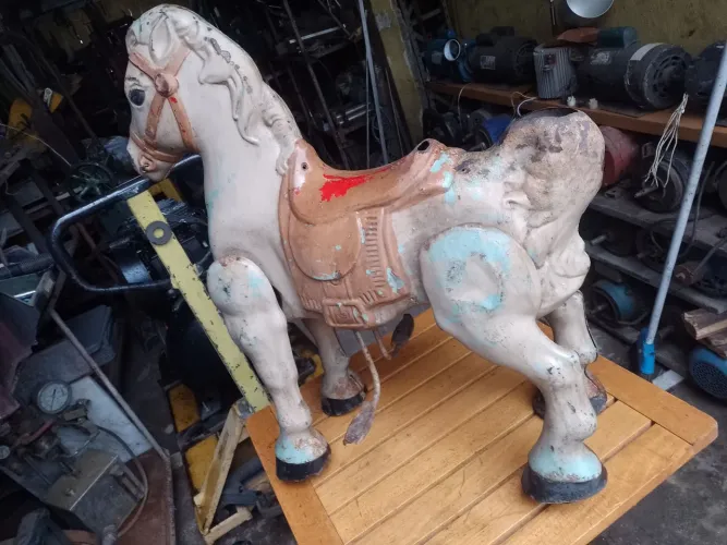 Raridade Pedal car Cavalinho de Lata  anos 50