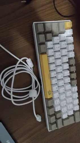 Teclado game semi novo extra