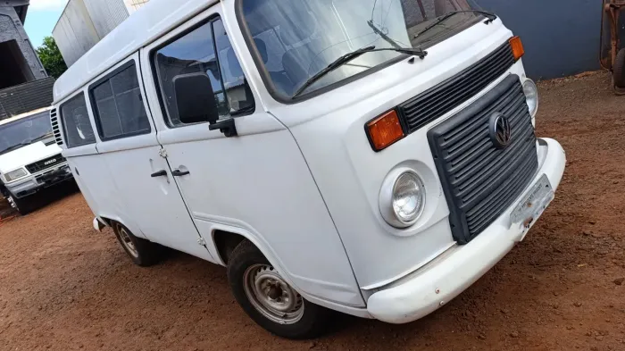 Volkswagen Kombi Standard 1.4 MI Total Flex 8V 2011