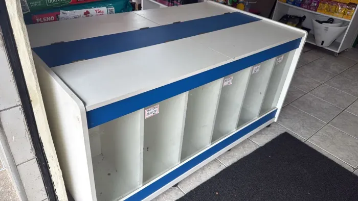 Dispenser de ração 12 bocas
