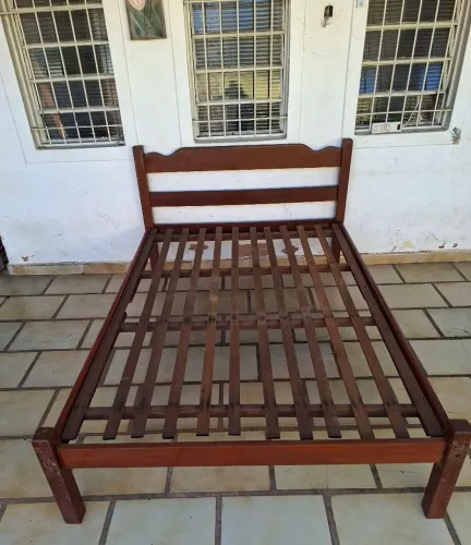 Cama casal madeira maciça (BAURU) NÃO ENTREGO 