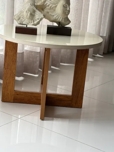 Mesa centro e apoio
