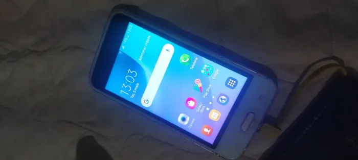 Samsung Galaxy J1 6 usado 