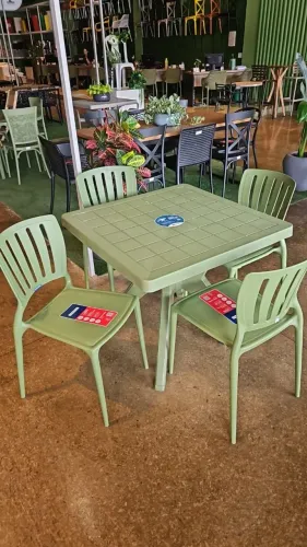 Jogo de Plástico 
